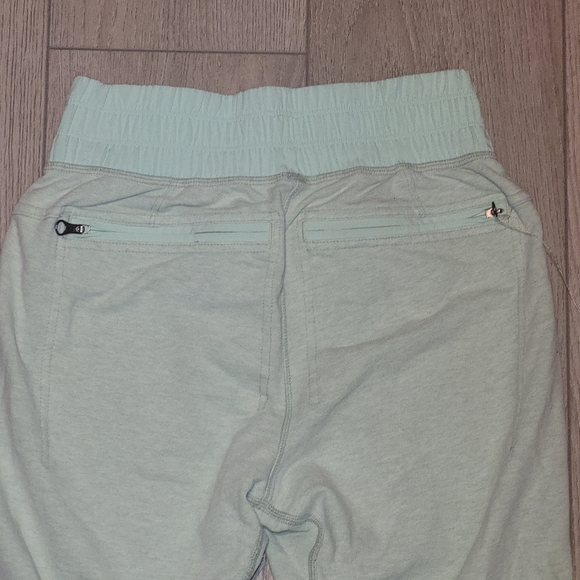 Lululemon Happy Yin Year Sweatpant Size 2 - Picture 16 of 16